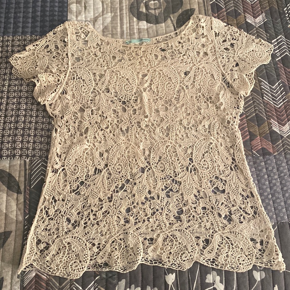 Ivory Lacey Shirt - Like New!
